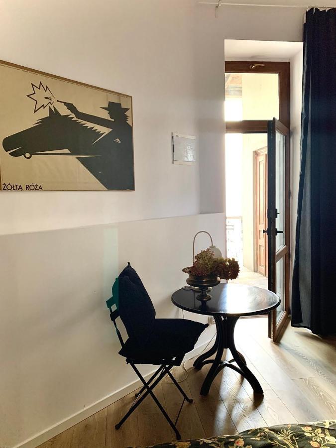 Black Velvet Apartment Krasków Dış mekan fotoğraf